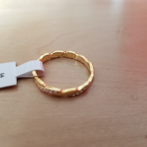 14kt Yellow Gold Twist Band - Picture 4 of 4